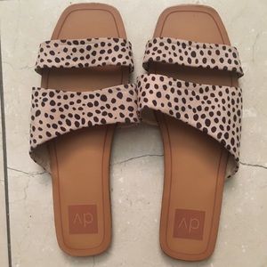Size 9 Women’s sandals leopard print